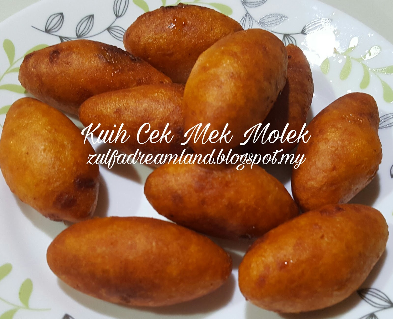 Zulfaza Loves Cooking Kuih Cek Mek Molek