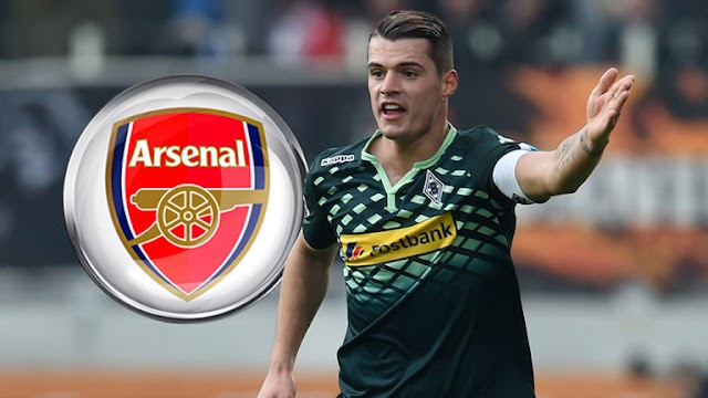 Granit Xhaka já veste a camisa do Arsenal