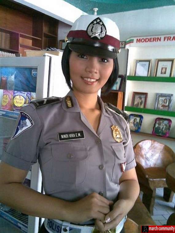 Gadissorban: Perbezaan Polis Wanita Indonesia & Polis 