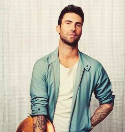Top 50 การแต่งตัวสไตล์อดัม เลอวีน Adam Levine นักร้องนำ Maroon 5
