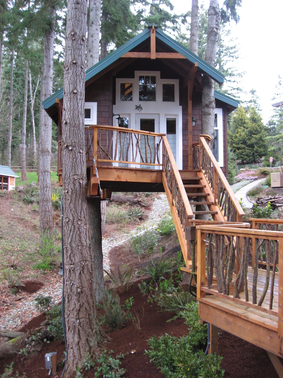 Pictures of Tree Houses and Play Houses From Around The World, Plans ...