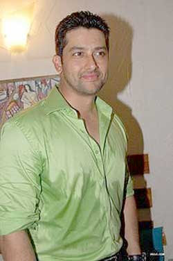 Aftab Shivdasani Deeds Charitable Art Exhibition Pics