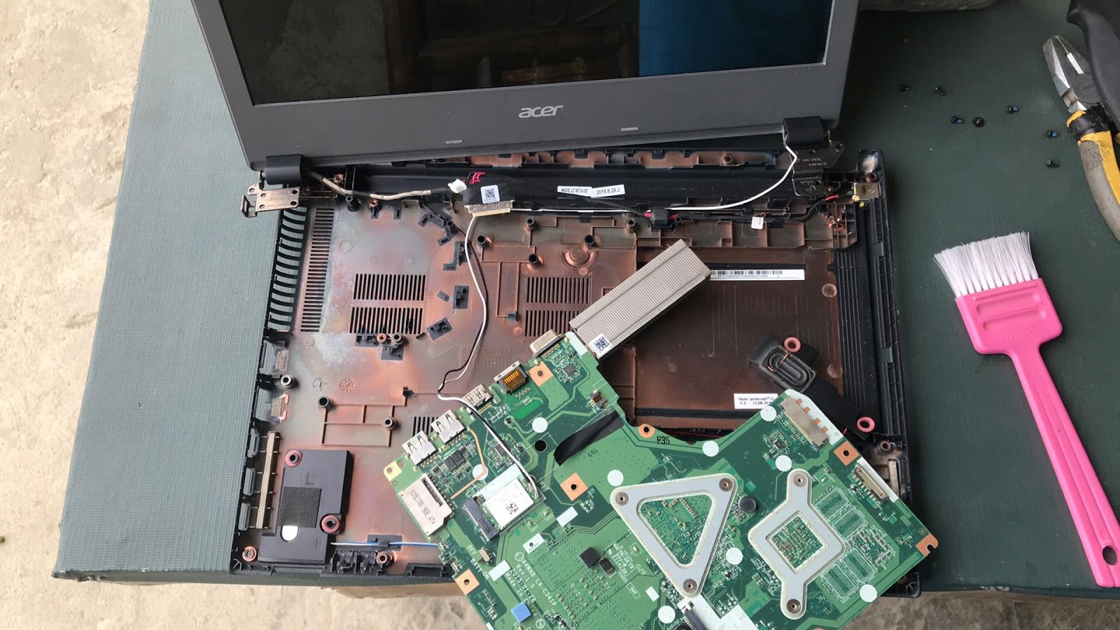 Cleaning Acer E14