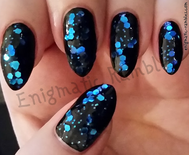 Diabetes-Awareness-Nails