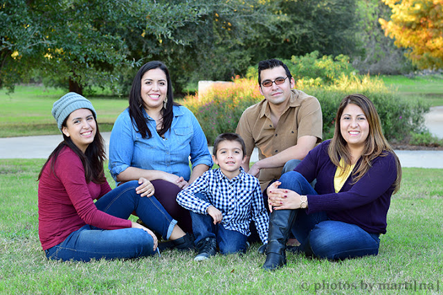Austin Family Portraits: Morales family at Auditorium Shores