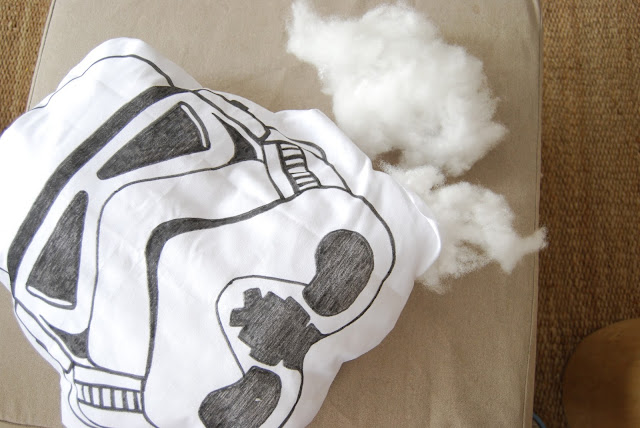 DIY starwars cushion. Cojín guerra de las galaxias hecho a mano