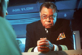 Almirante James Greer - James Earl Jones