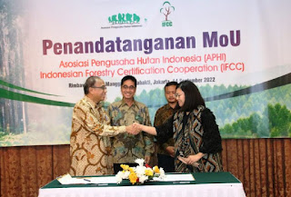 APHI dan IFCC Bekerjasama Promosikan Standar Pengelolaan Sumber Daya Hutan