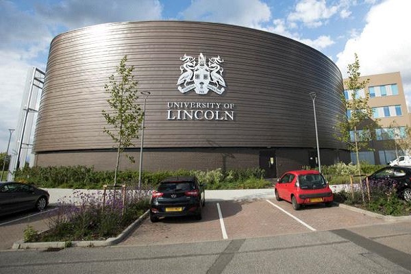 University of Lincoln The School of History and Heritage MA Taught Master Scholarship