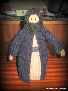 completed Joseph for the Jean Greenhowe knitted nativity