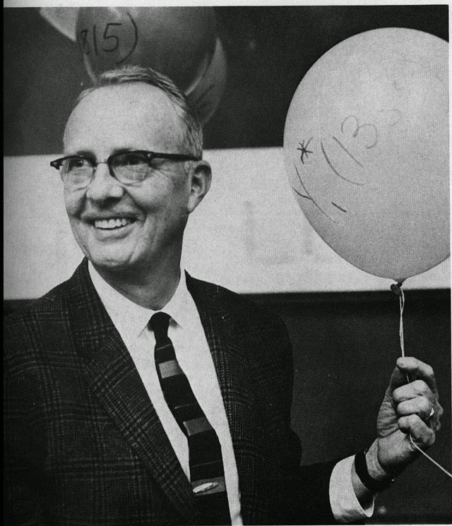 MzTeachuh: Hispanic Heritage Month: Luis Walter Alvarez