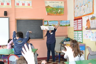 Letture animate 2017-2018 Scuola Primaria Osteria - 2B - 28 marzo (8)