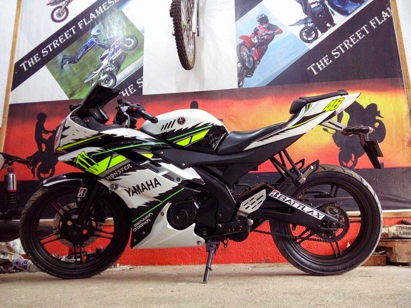  Modifikasi Motor Sport Yamaha R15 150cc Keren Terbaru 