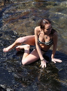 Lindsay Lohan and Ali Lohan hot bikini pictures from Maui