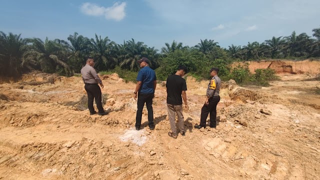 POLSEK TAPUNG HULU LAKUKAN PATROLI PENGECEKAN LOKASI GALIAN C DI DUSUN I DANAU LANCANG