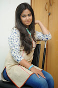 avika gor glamorous photos-thumbnail-19