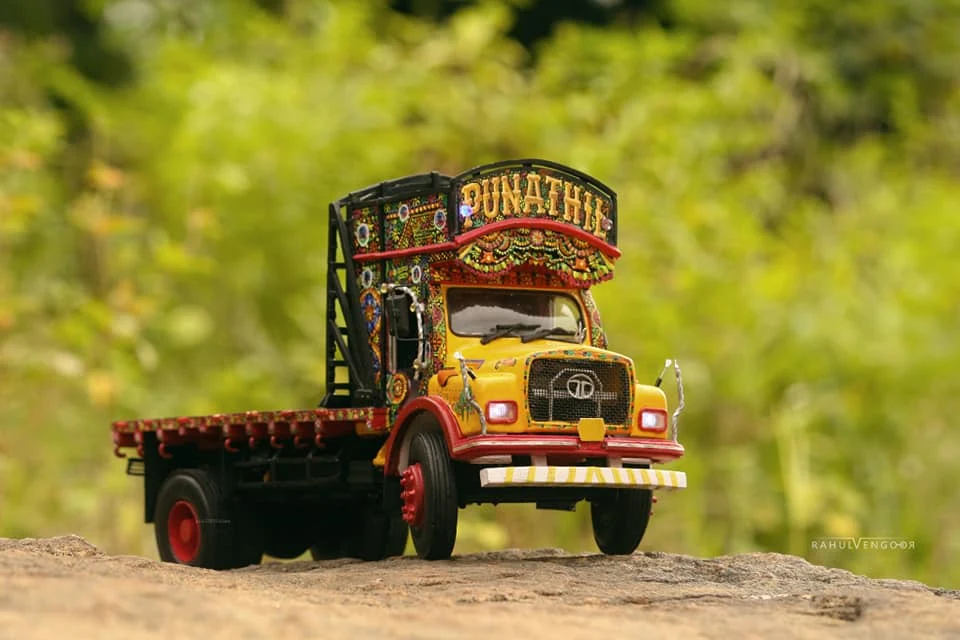 Old Lorry Miniature craft