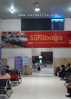 Berwisata Dekat Stasiun Surabaya Gubeng Gara-Gara Kabel Charger Rusak