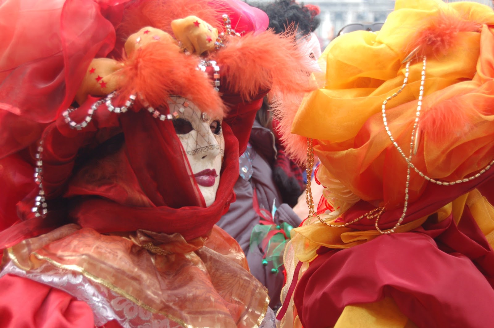 Stelle filanti e coriandoli la magia del Carnevale