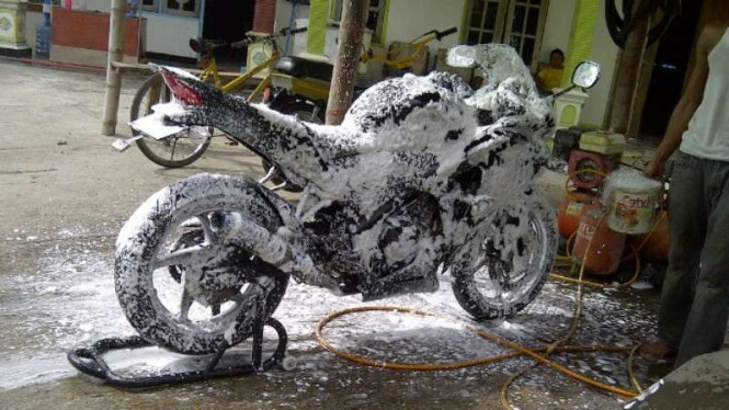 Cuci Motor