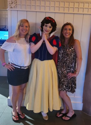 Dining with snow white at Disney's Wilderness Lodge restaurant