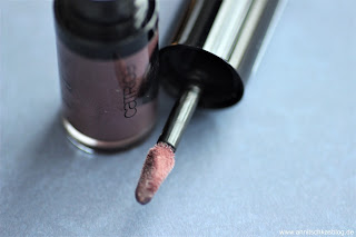 Review: 9 Bloggers Favourites von CATRICE - Liquid Lip Powder - www.annitschkasblog.de