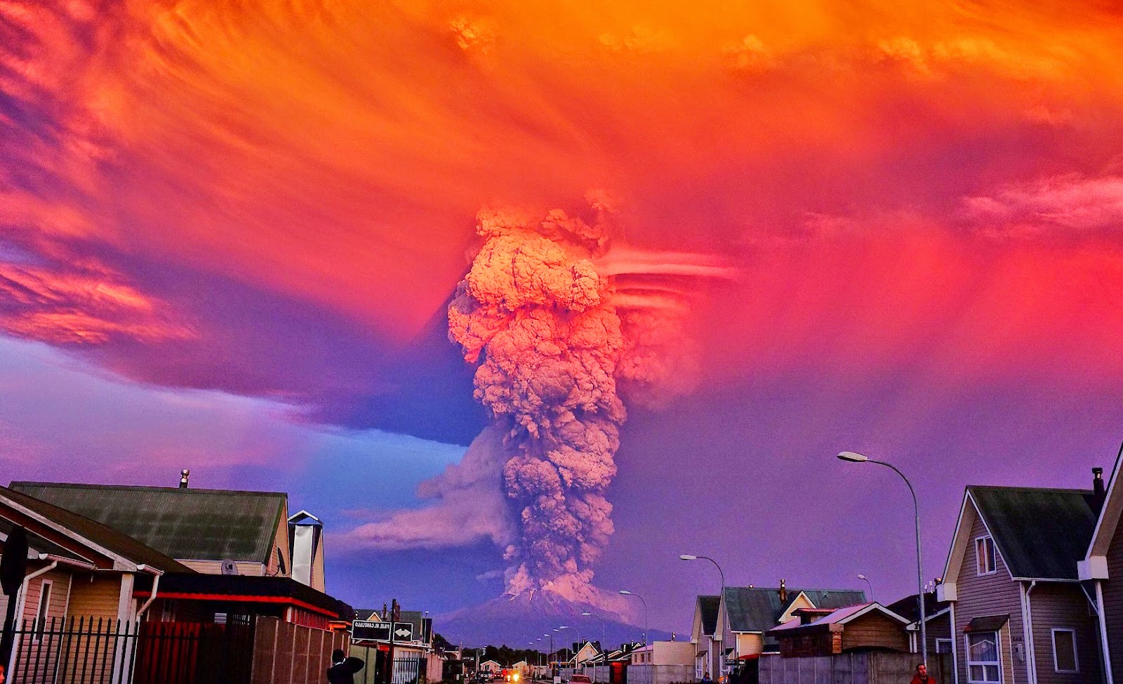  The Chile's Calbuco volcano is located near Puerto Varas , Chile's Calbuco,  Santiago the capital of Chile, Erik Klemetti, Chile's Calbuco volcano  News Update, Trends News, Trends Update, World, World Breaking News, World News