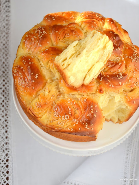 brioche-bulgara-al-miele-e-fiori-di-arancio