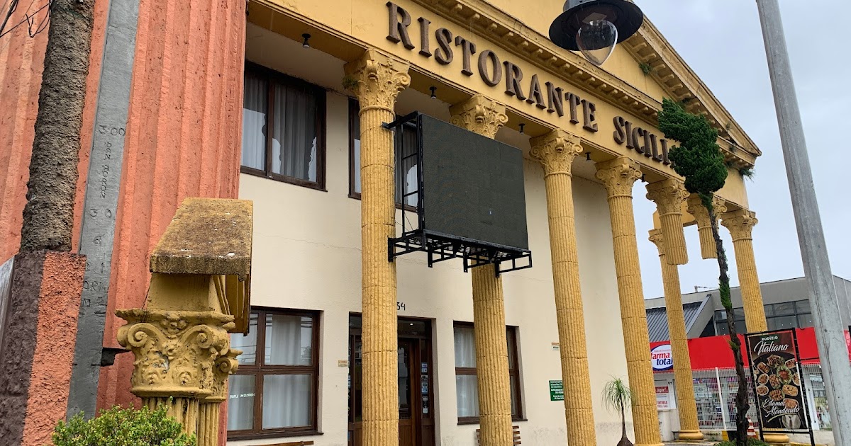 Ristorante Siciliano e sua faixada imponente em Santa Felicidade -  RevistaFácil