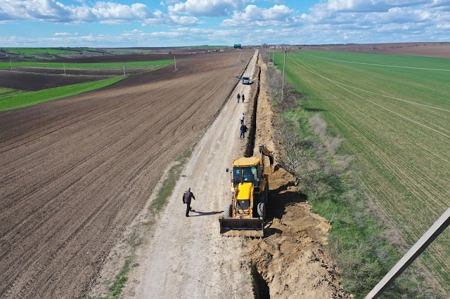 Lucrările de construcție a apeductului magistral Sărata Nouă - Sărăteni avansează 