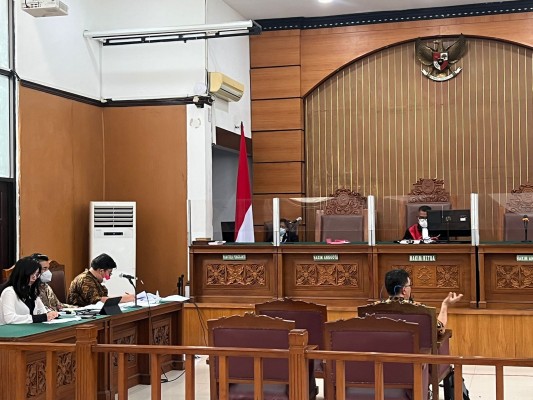 KPK Tangkap Bupati Mimika dan Segera Bawa Eltinus Omaleng ke Jakarta