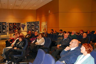 Esguard de Dona - Imatge parcial del públic assistent al Taller de Memòria Oral dedicat a la Festa de la Verema i el Most i a la Festa del Vi Jove i l'Oli Novell de Sant Jaume dels Domenys