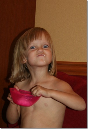 2010-09-13 Kahlen's whip cream (5)