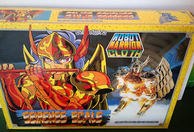 Figura de ação Cavaleiro do Zodiaco Saint Seiya da marca Robot Warrior Cloth na caixa com manual R$ 55,00