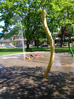 Perth Square splash pad, Toronto playground splash pad