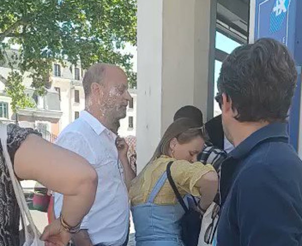 Législatives : Les deux enseignants qui ont aspergé Jean-Michel Blanquer avec de la chantilly convoqués à une audience de plaider-coupable