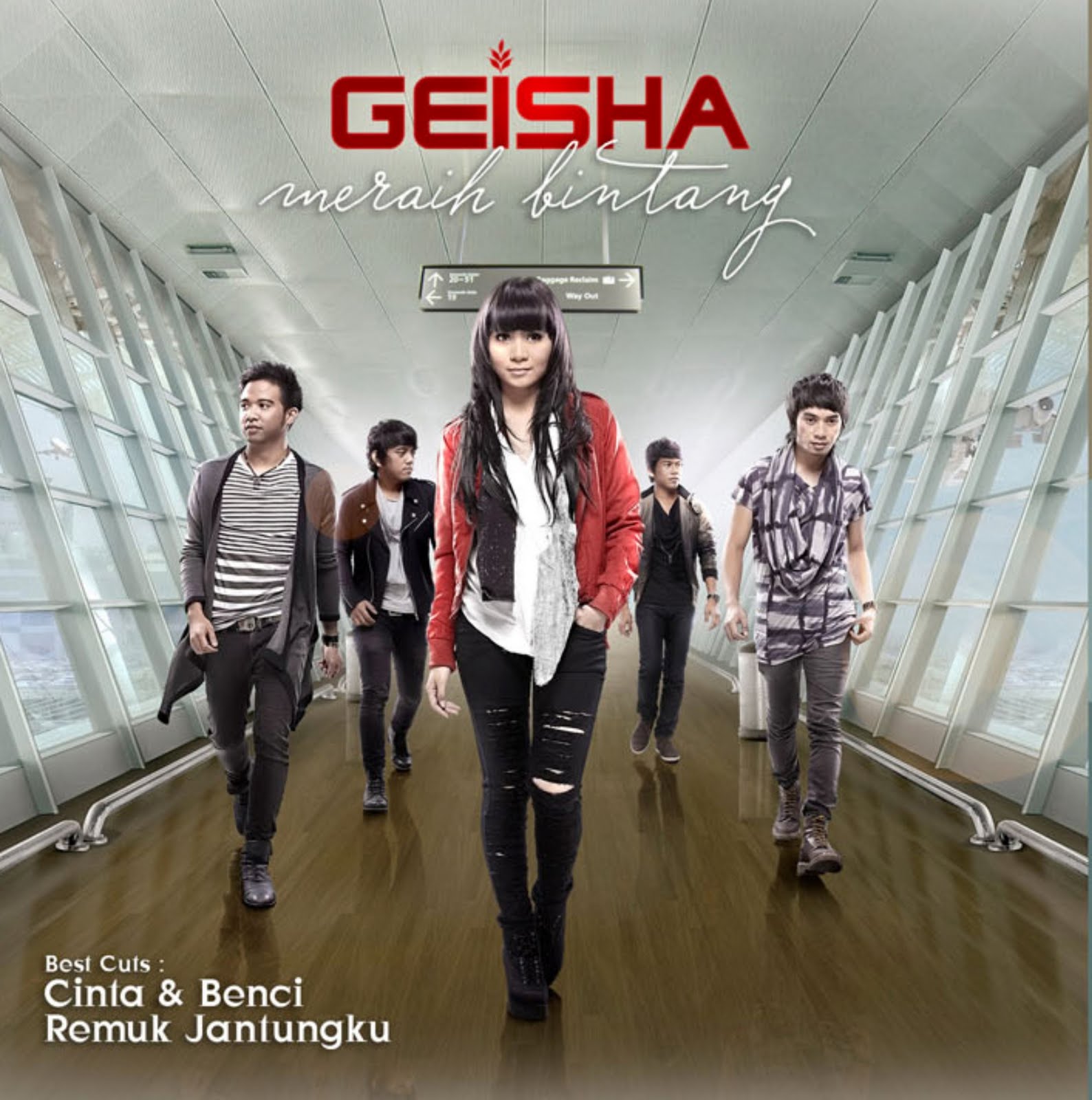 Geisha merupakan sebuah grup musik asal Kota Pekanbaru Riau Indonesia yang dibentuk pada tahun 2003 Grup musik ini beranggotakan 5 orang yaitu Momo