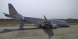Φύλακα άγγελο αλλά επίσης και… ικανότατο πιλότο είχαν οι 88 επιβαίνοντες του αεροσκάφους Embraer 190 που εκτελούσε την πτήση UB-103 των Myan...