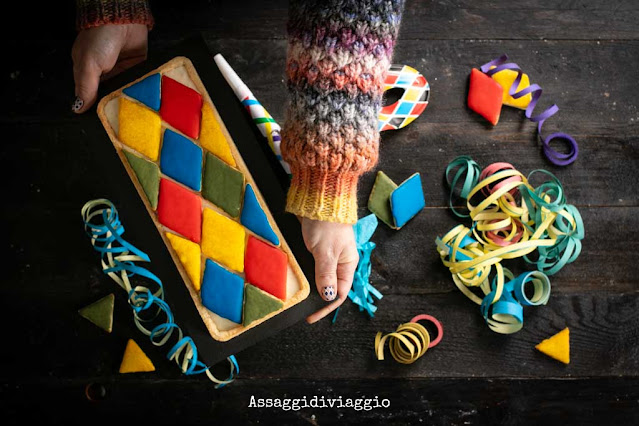 Crostata Arlecchino ai frutti rossi per Carnevale