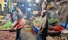 Ikhsan, Pedagang Kelontong Jeumpa: ‘Kami Harus Cerdik Atur Stok di Tengah Kenaikan Harga'