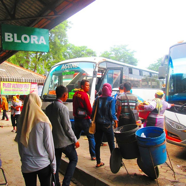 Bus ke Blora