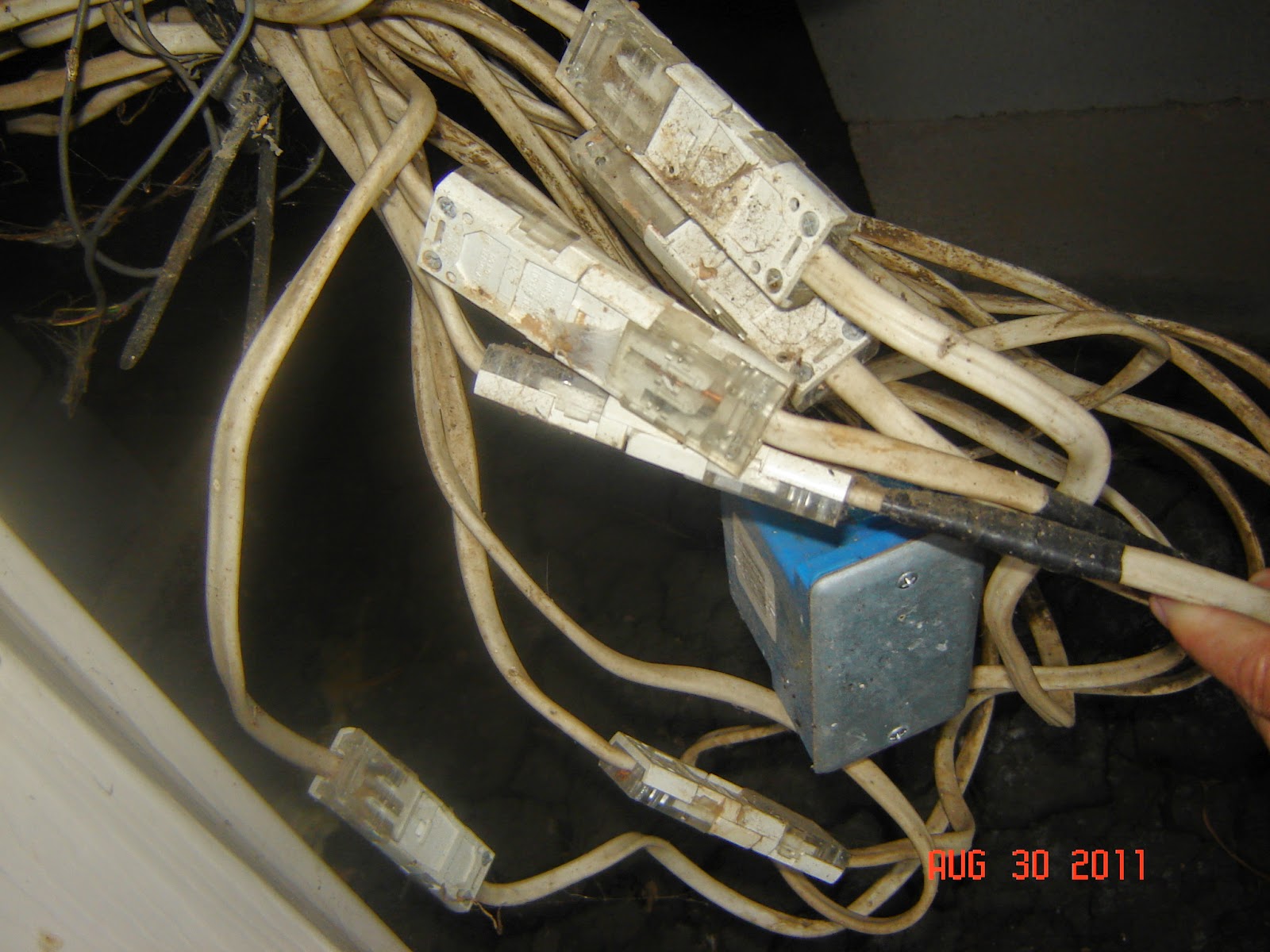 Typical Mobile Home Wiring Diagram - Under Double Wide Mobile Home Crossover Wiring Connector Plug Picture - Typical Mobile Home Wiring Diagram