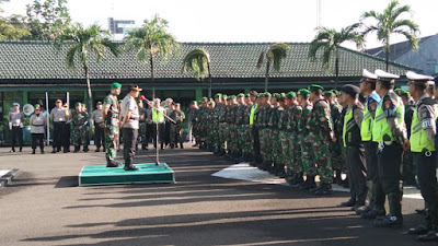 Kapolrestro Bacakan Amanat Kasad pada Upacara Di Makodim 0506/Tgr