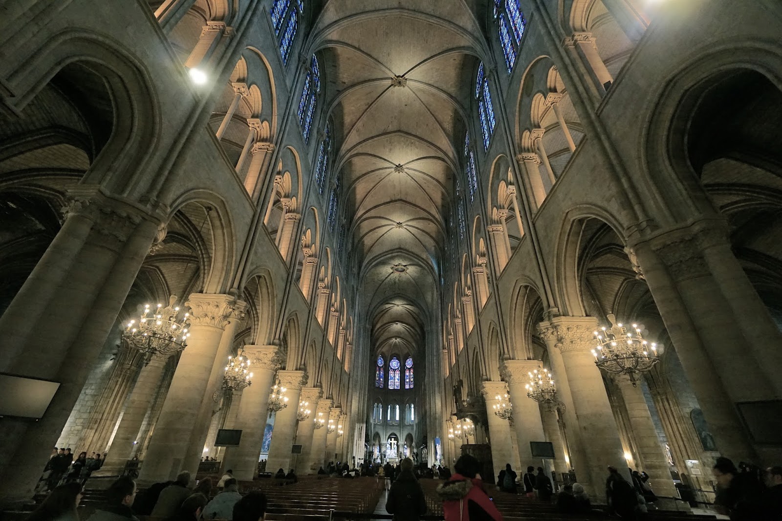 パリのノートルダム大聖堂（Cathédrale Notre-Dame de Paris）