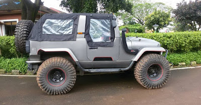 2016 Mahindra Thar Daybreak Edition side image