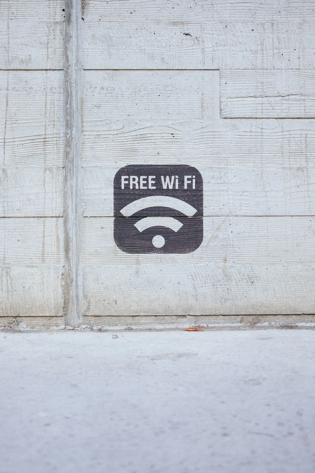 Guna servis Wifi internet percuma semasa percutian