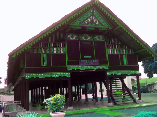 Gambar Desain Rumah Adat Jambi  Contoh Hu