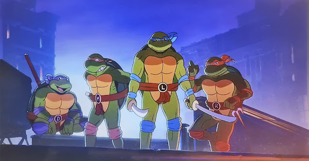 Imagem da abertura de Teenage Mutant Ninja Turtles: Shredder’s Revenge que mostra as quatro Tartarugas Ninja – Donatello, Michelangelo, Raphael e Leonardo – sobre um prédio à noite