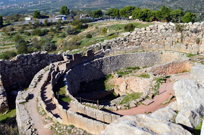 O πόλεμος για το «θρόνο του Αγαμέμνονα» συνεχίζεται