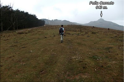 Caminamos paralelos a la pista